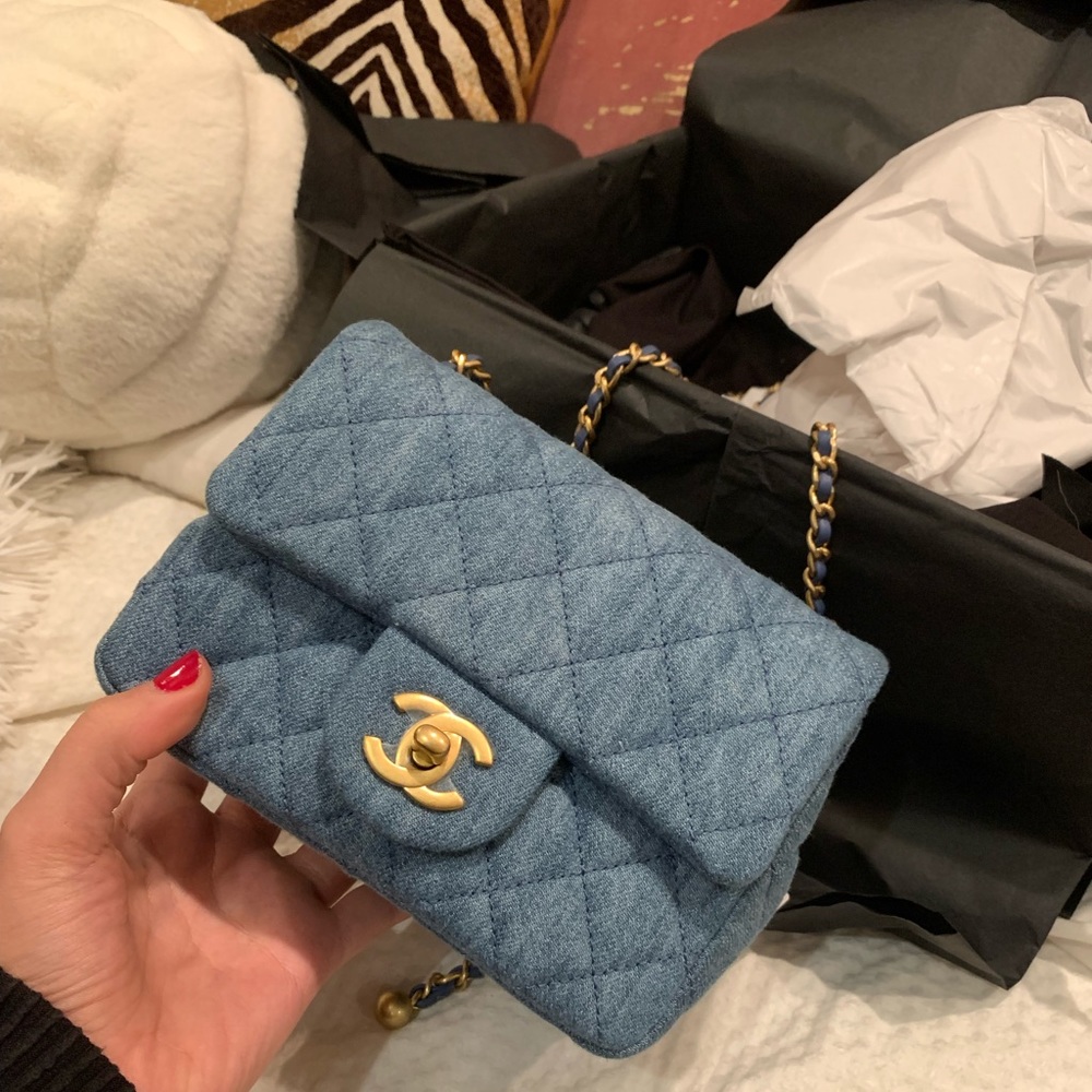 CHANEL DENIM PEARL CRUSH - 22 Cruise Collection